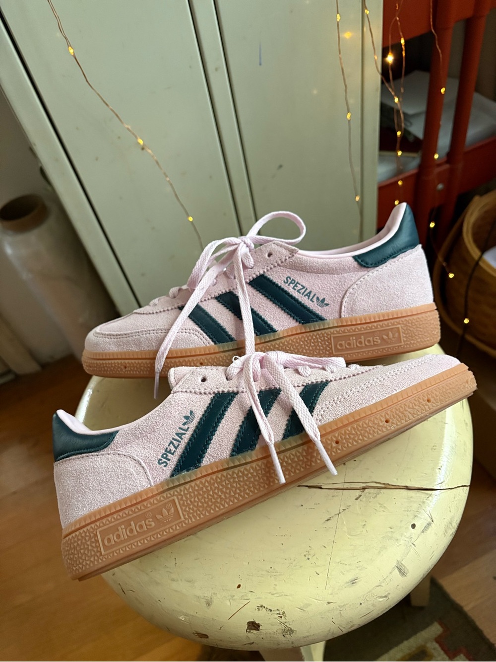 Womens adidas Handball Spezial Athletic Shoe -Clear Pink / Arctic Night / Gum